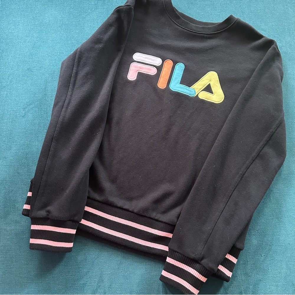 3 Items 15$! EUC FILA Small Women’s Sweatshirt